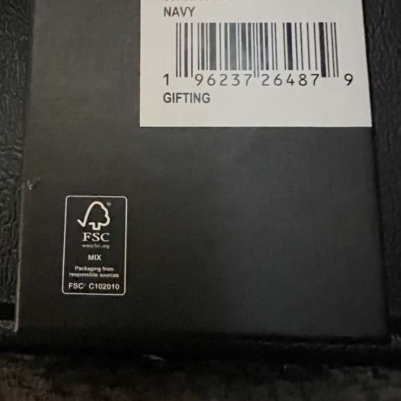 New Michael Kors Navy Blue AirPods Case with Box - Picture 5 of 5